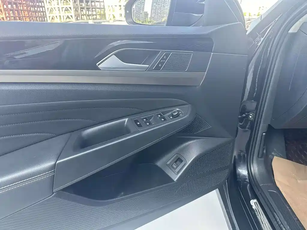 Volkswagen Passat 2020 — фото 10