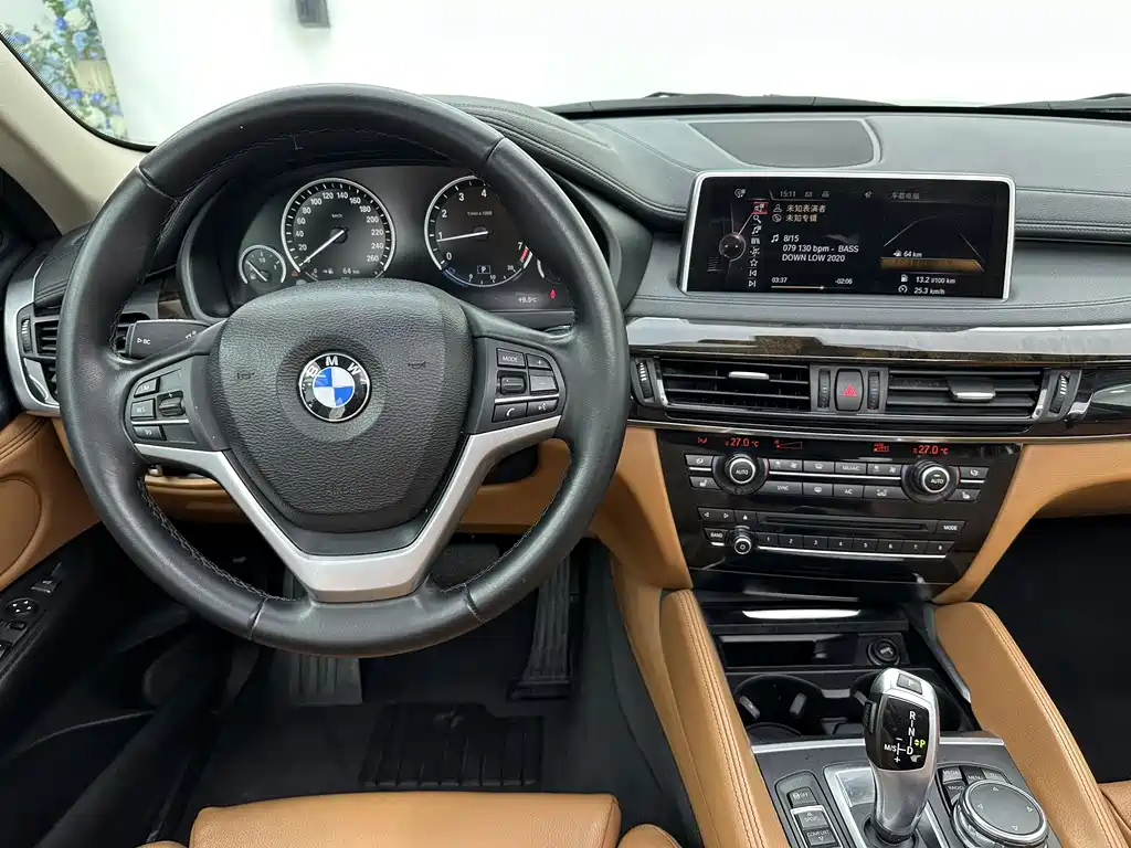 BMW X6 2018 — фото 35