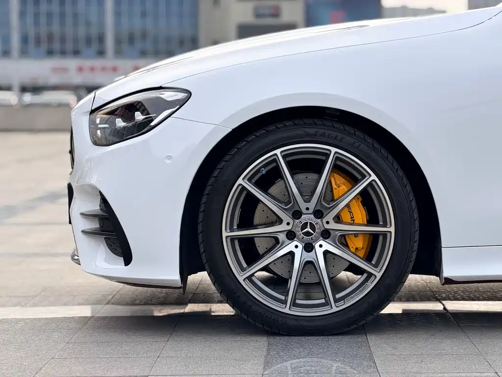 Mercedes-Benz E-Class 2023 — фото 3