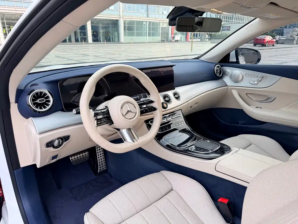 Mercedes-Benz E-Class 2023 — фото 11