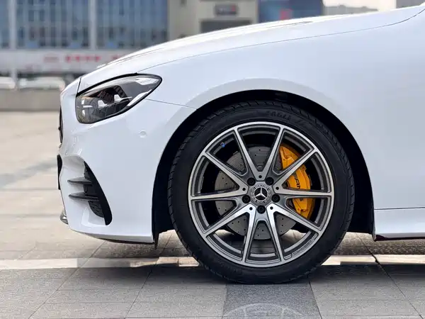 Mercedes-Benz E-Class 2023
