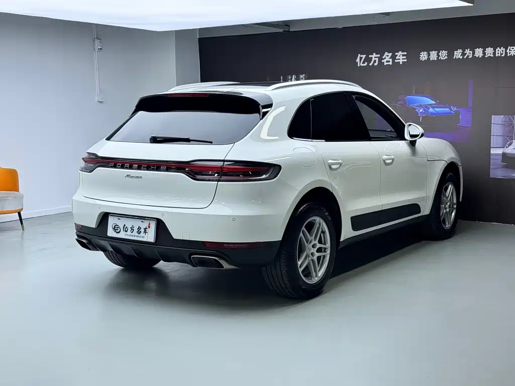 Porsche Macan 2021 — фото 16