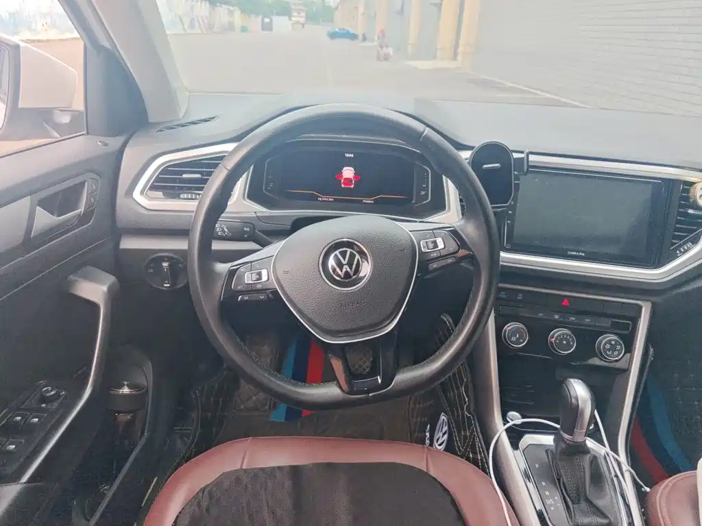 Volkswagen T-Roc 2022 — фото 3