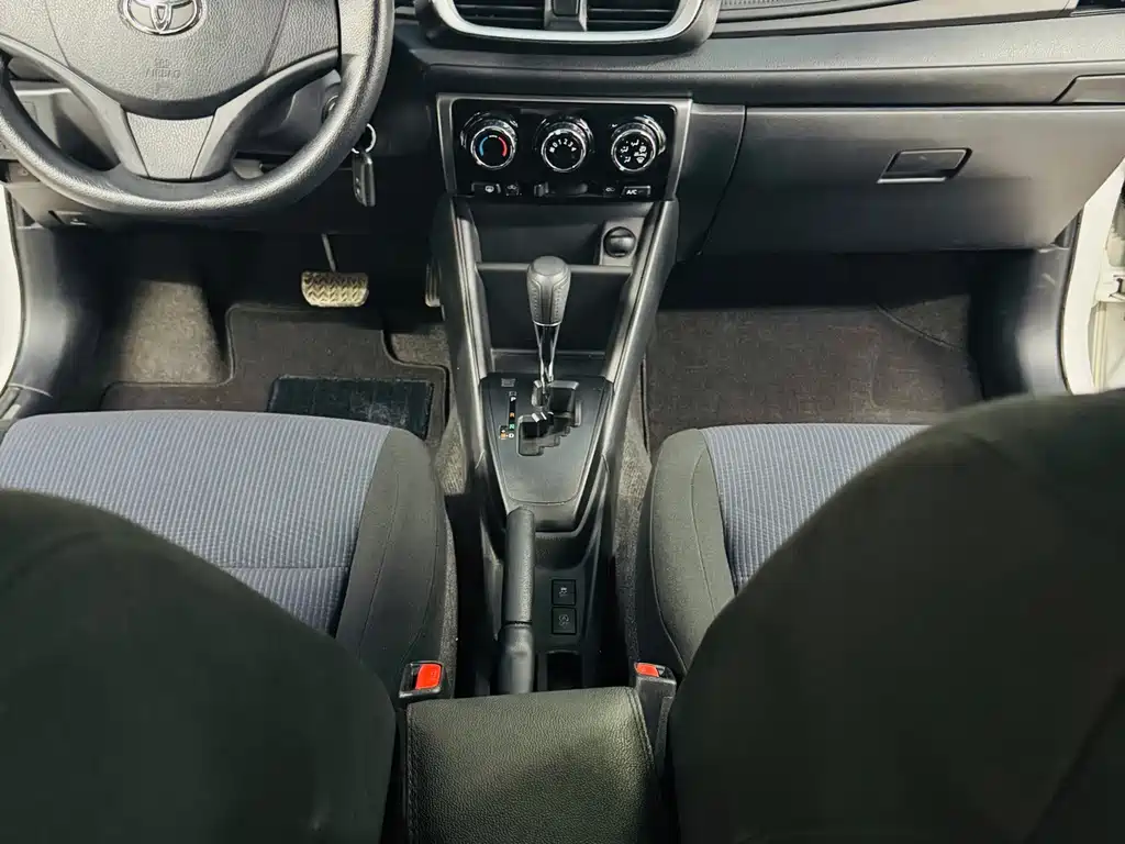 Toyota Yaris L 2019 — фото 9