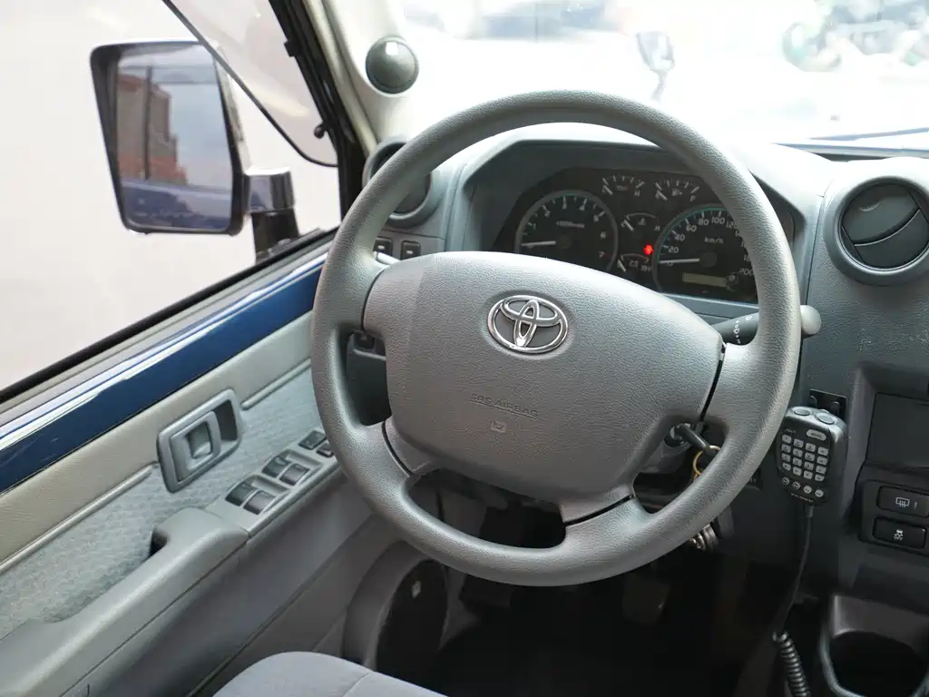 Toyota Land Cruiser 2018 — фото 27