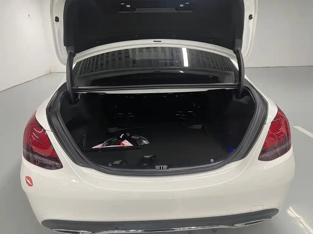 Mercedes-Benz C-Class 2020 — фото 12
