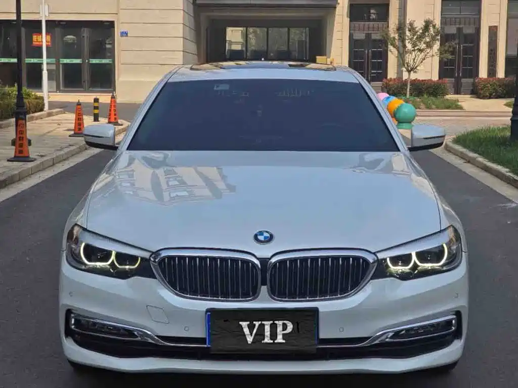 BMW 5 Series 2018 — фото 2