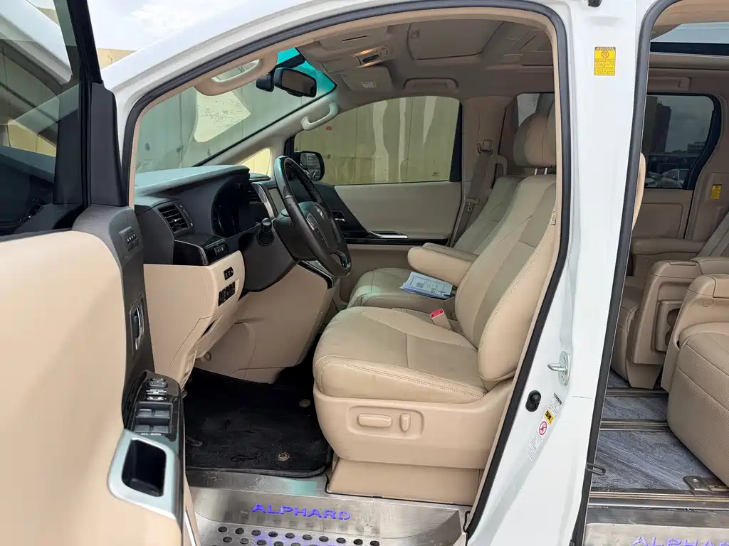 Toyota Alphard 2014 — фото 9