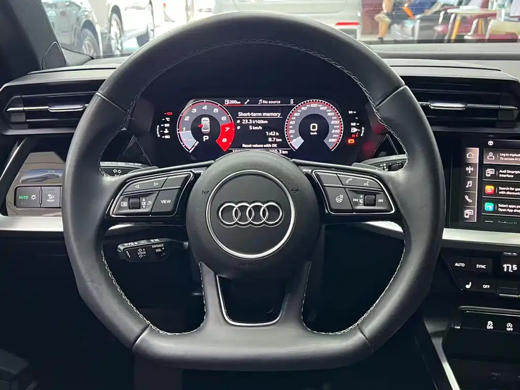 Audi A3 2023 — фото 10