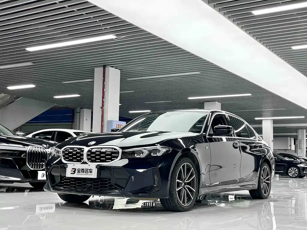 BMW 3 Series 2024 — фото 1