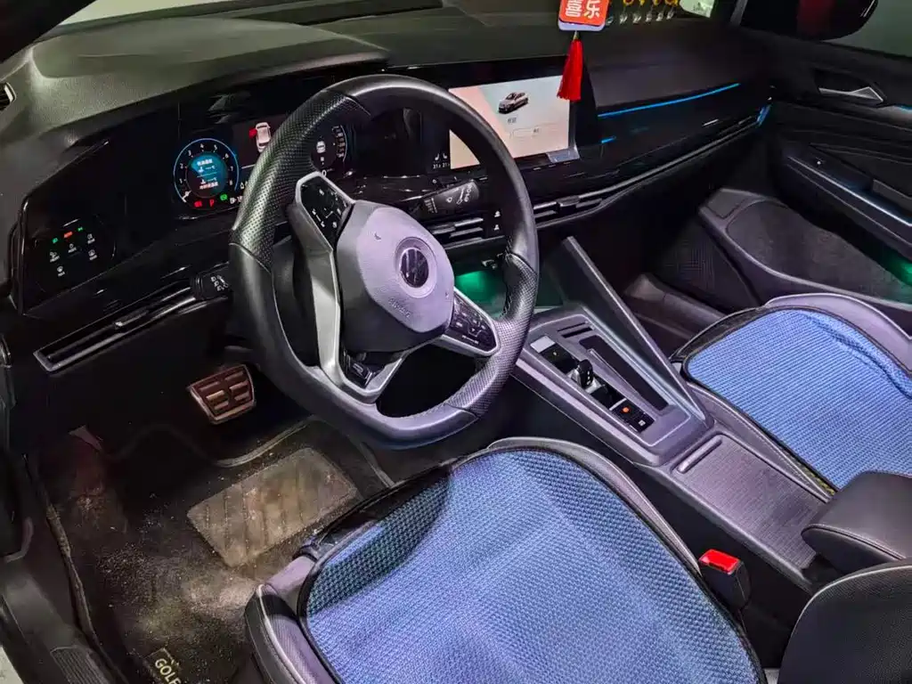 Volkswagen Golf 2023