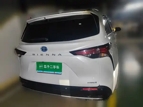 Toyota Sienna 2023