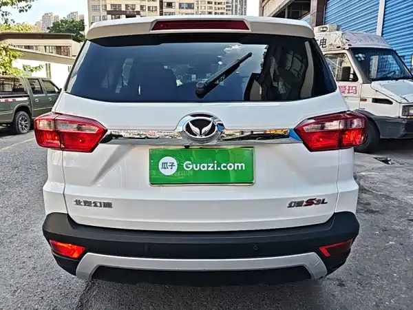 BAIC Huansu S3 2017