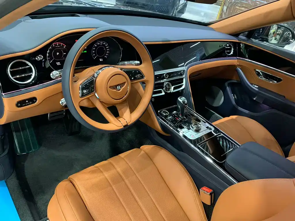 Bentley Flying Spur PHEV — фото 4