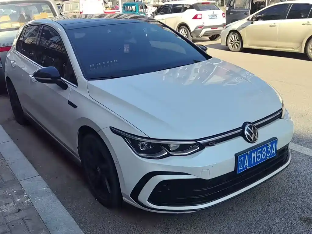 Volkswagen Golf 2023