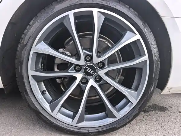 Audi A4L 2023
