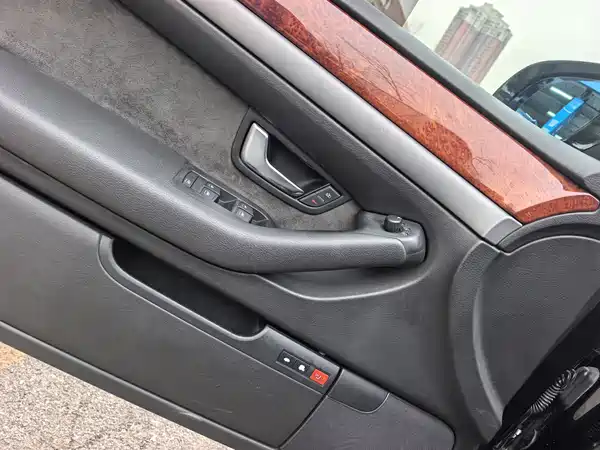 Audi A8 2004