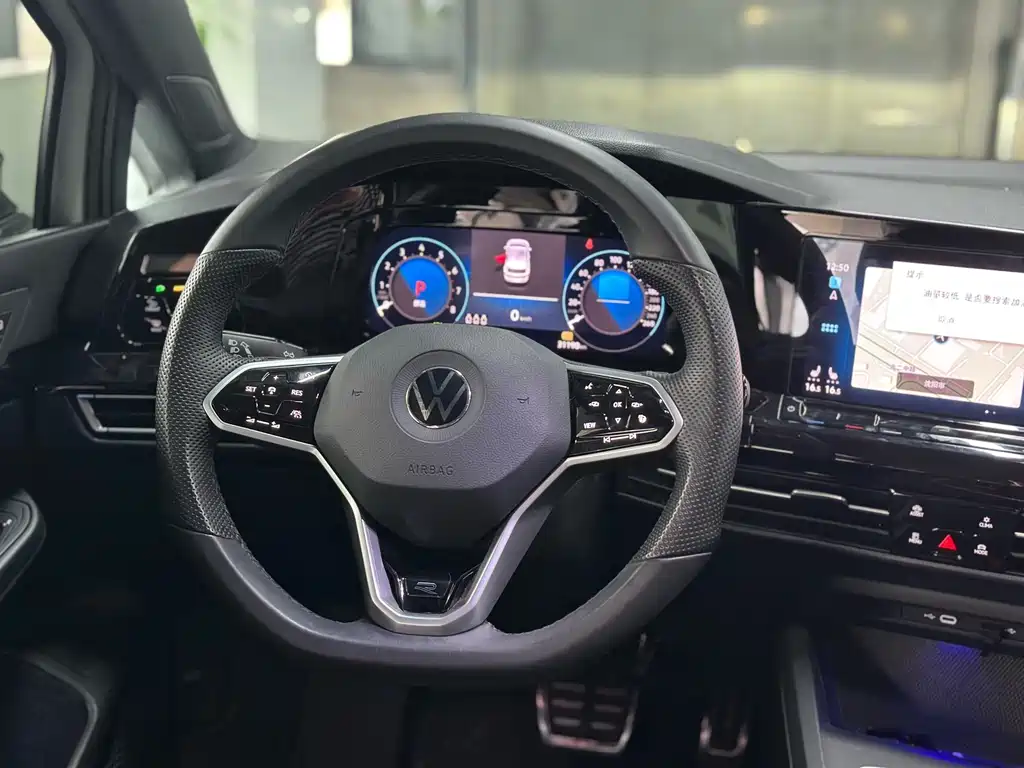 Volkswagen Golf 2024
