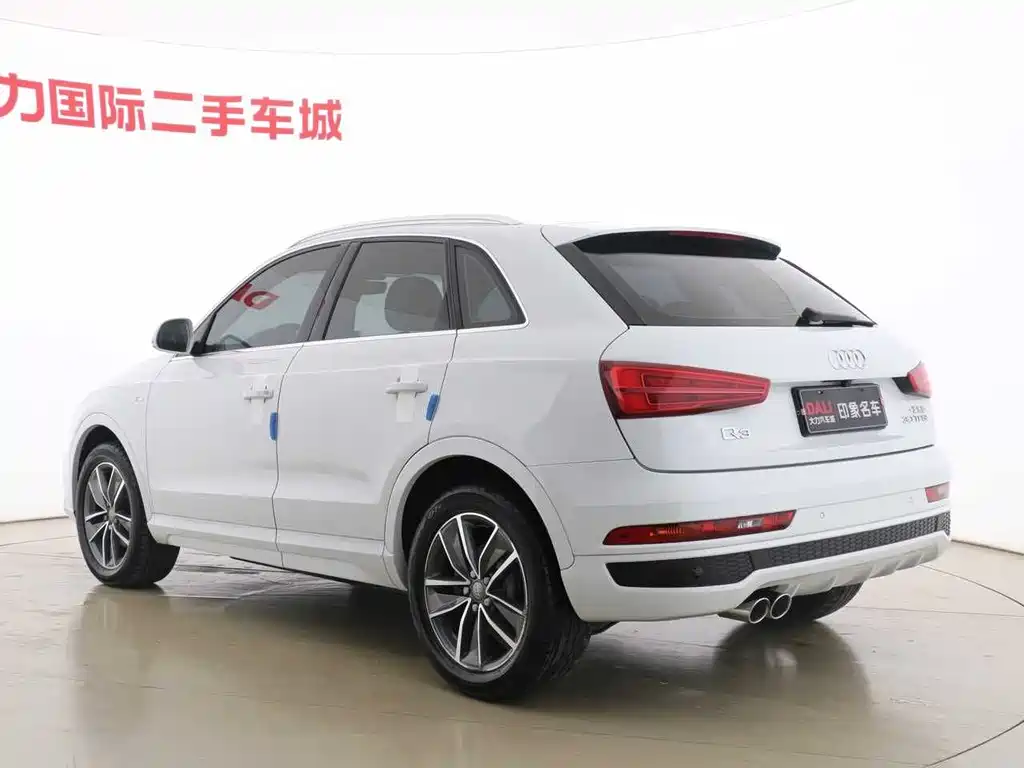 Audi Q3 2019 — фото 16
