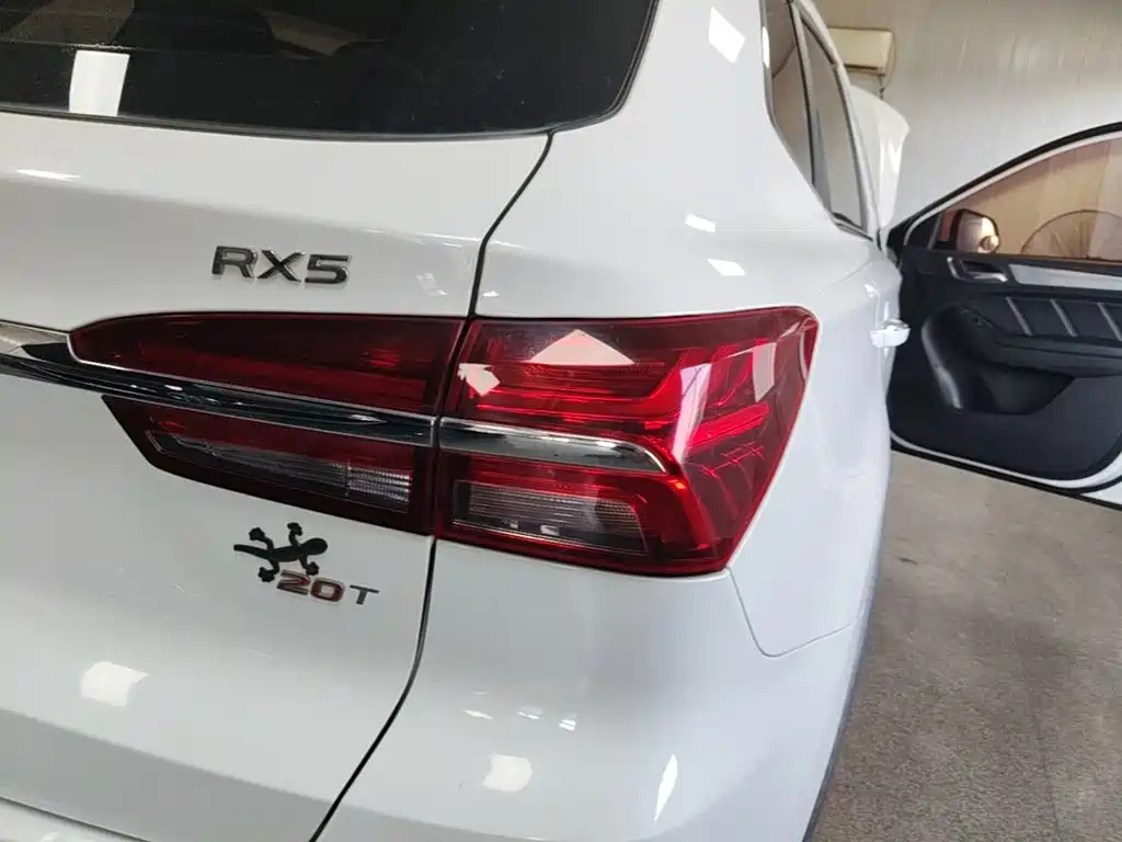 Roewe RX5 2018 — фото 8
