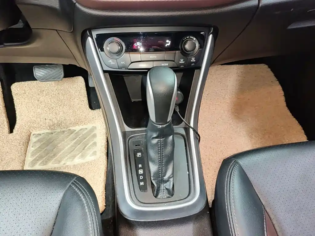 Suzuki Vitara 2018 — фото 14