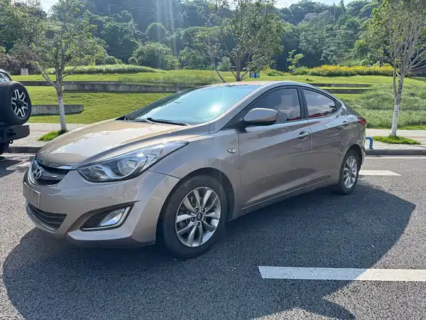Hyundai Elantra Langdong 2015