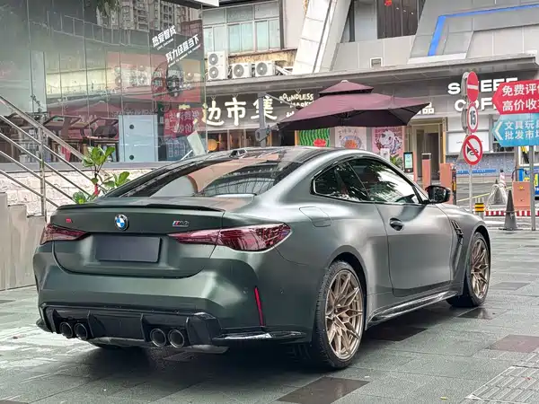BMW M4 2025