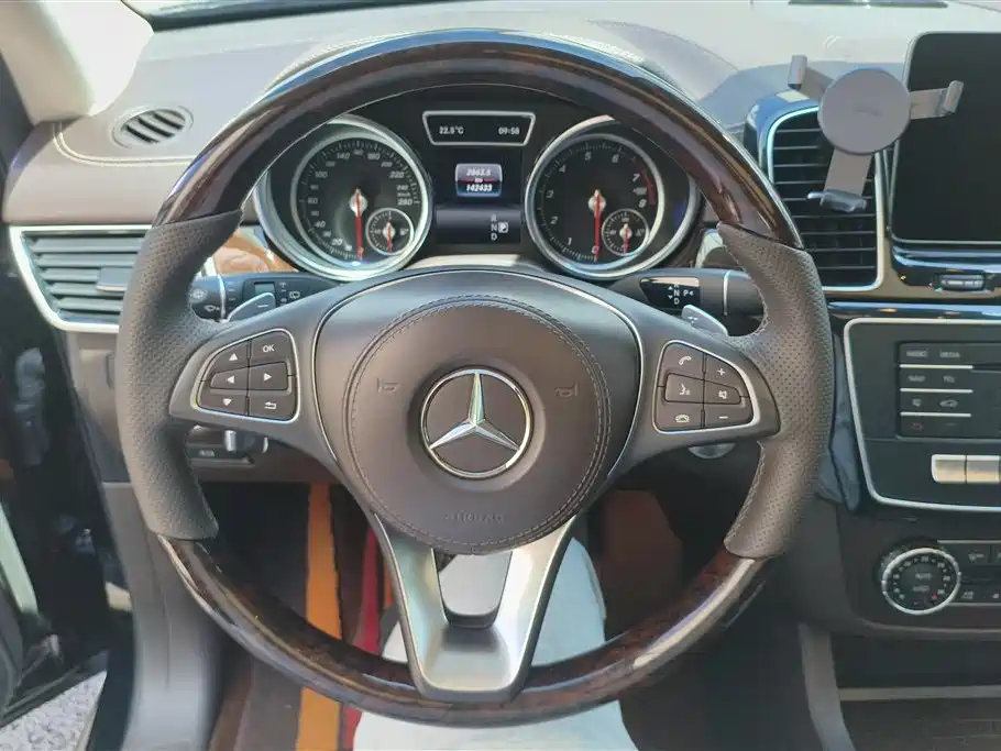 Mercedes-Benz GLS 2019 — фото 13