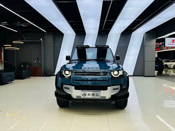 Land Rover Defender 2021