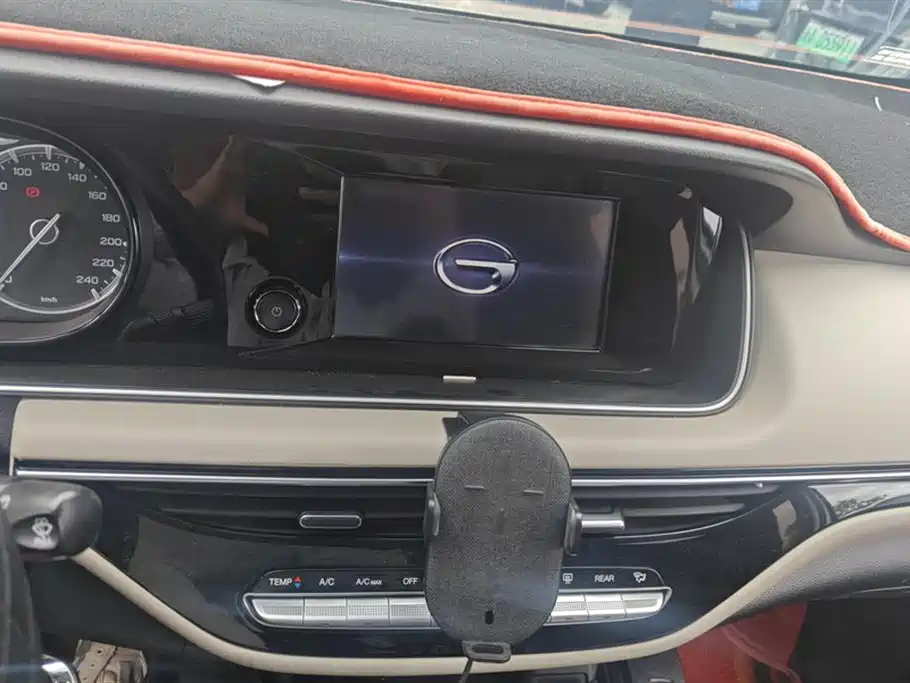 GAC Motor Trumpchi M6 2020 — фото 13