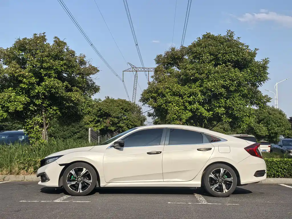 Honda Civic 2019 — фото 11