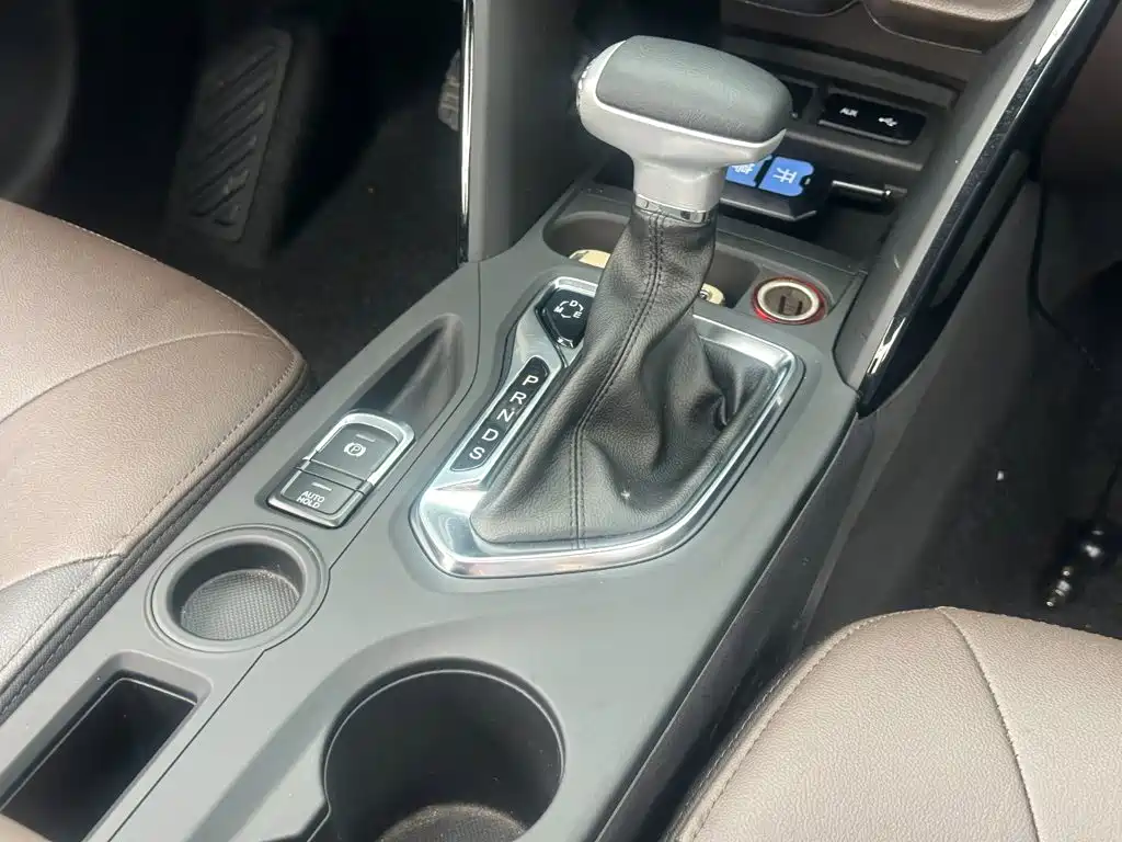 GAC Trumpchi GS4 2017 — фото 12