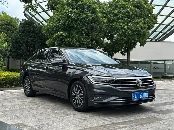 Volkswagen Sagitar 2021