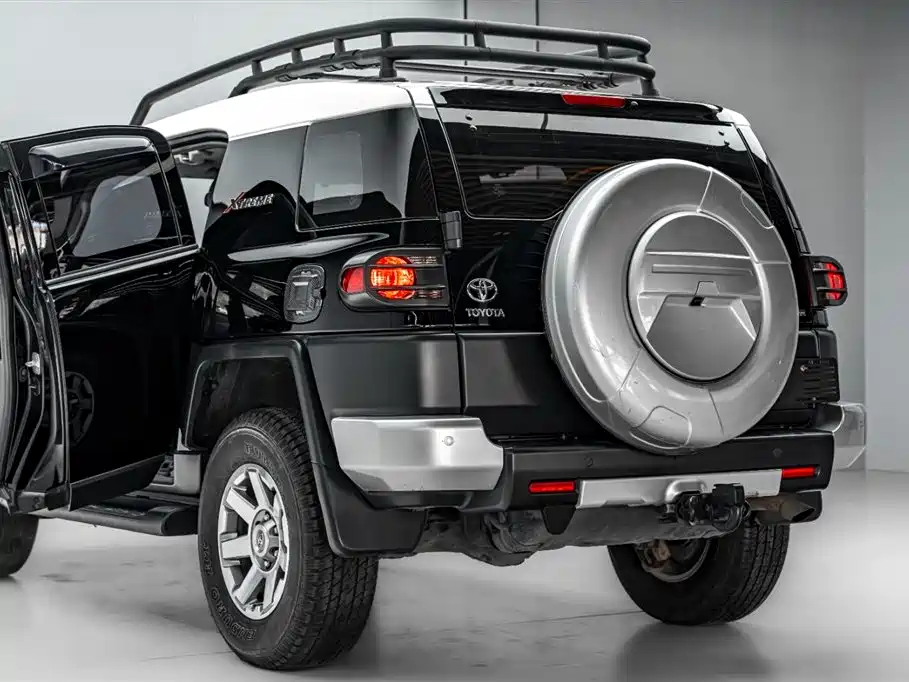 Toyota FJ Cruiser 2020 — фото 41