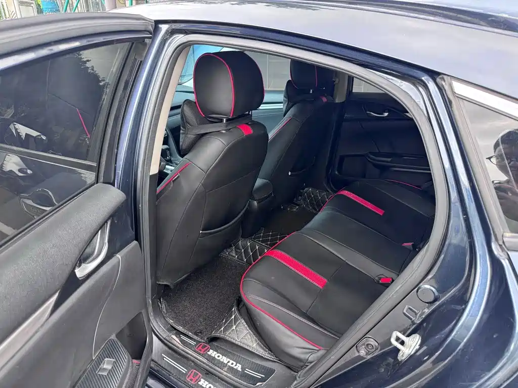 Honda Civic 2019 — фото 11