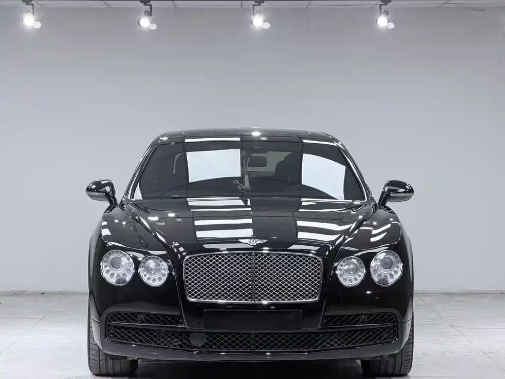 Bentley Flying Spur 2017 — фото 1
