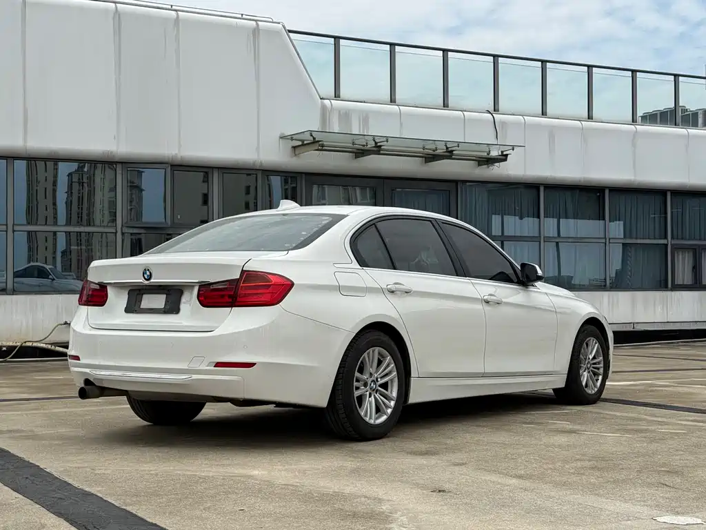 BMW 3 Series 2014 — фото 12
