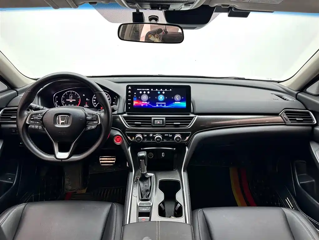Honda Accord 2022 — фото 10