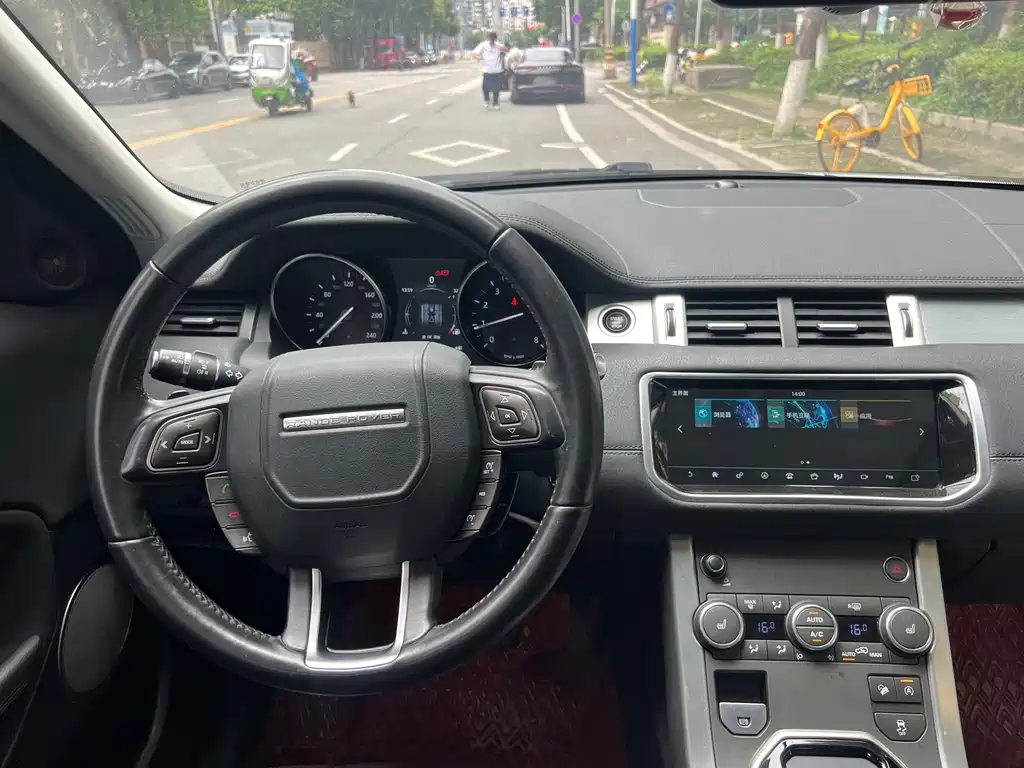 Land Rover Evoque 2017 — фото 29