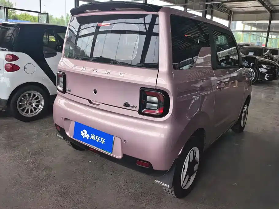 Geely Galaxy Panda 2025 — фото 3