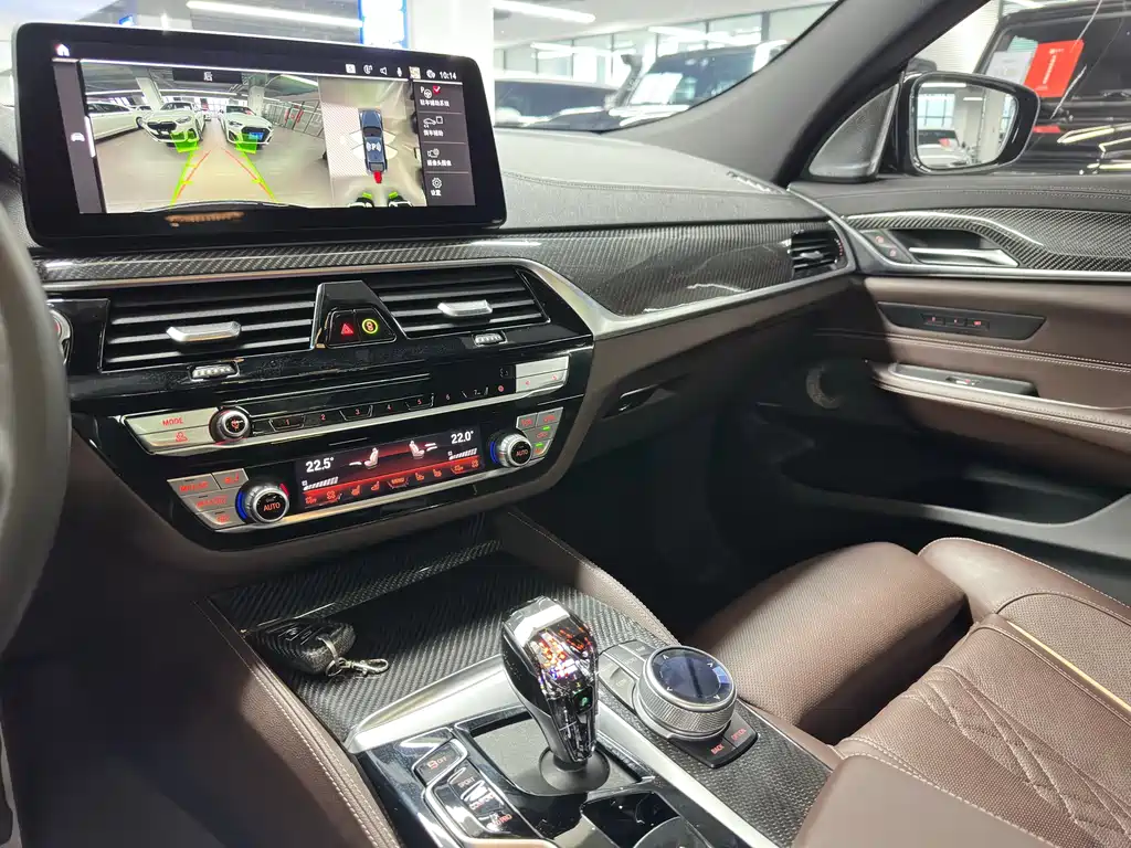 BMW 6 Series GT 2022 — фото 16