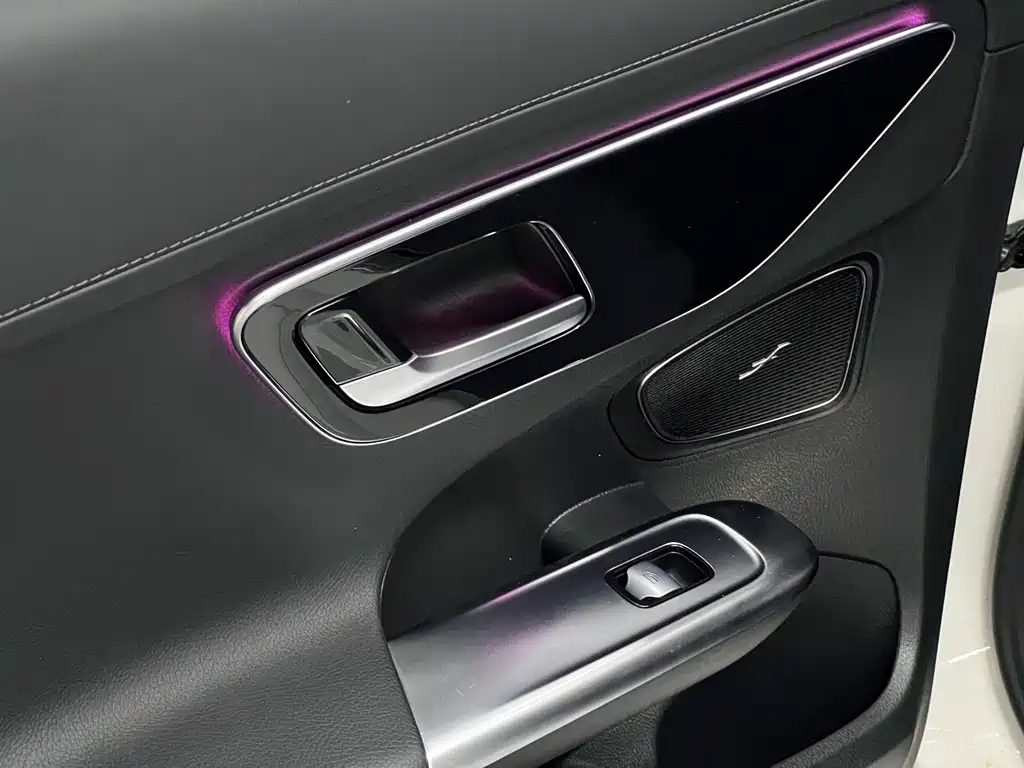 Mercedes-Benz C-Class 2022 — фото 28