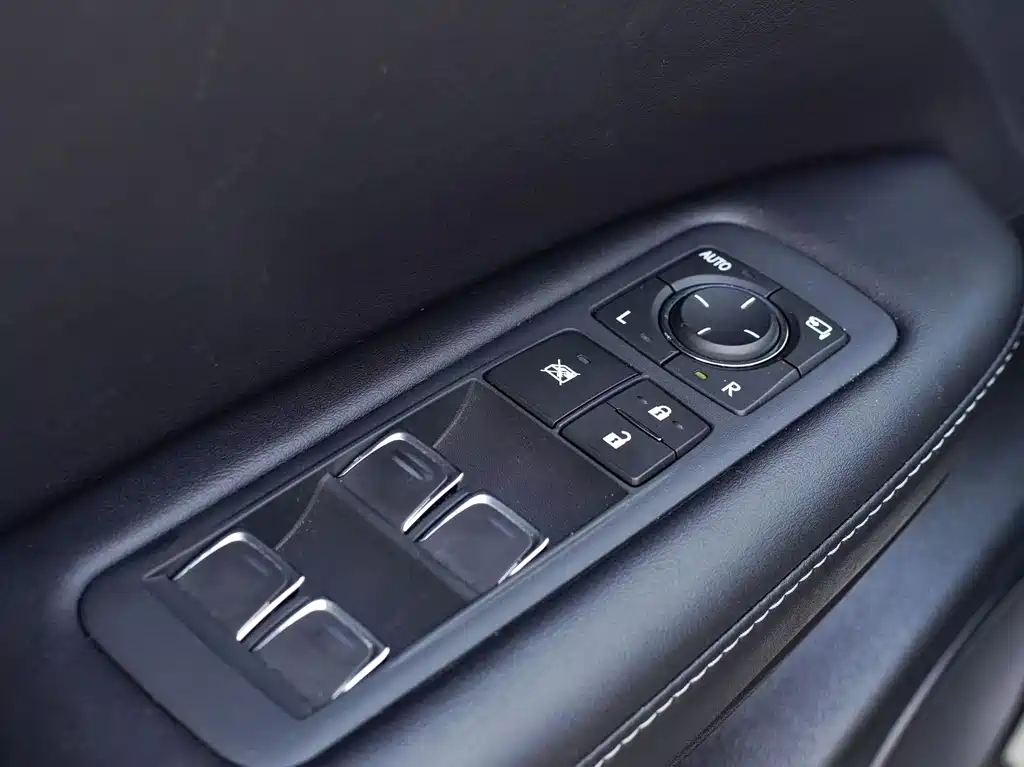 Lexus RX 2022 — фото 23