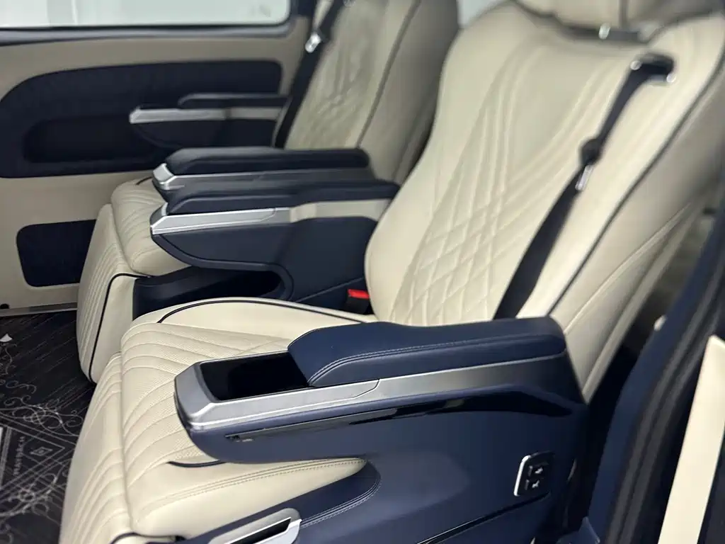 Mercedes-Benz Vito 2022 — фото 11