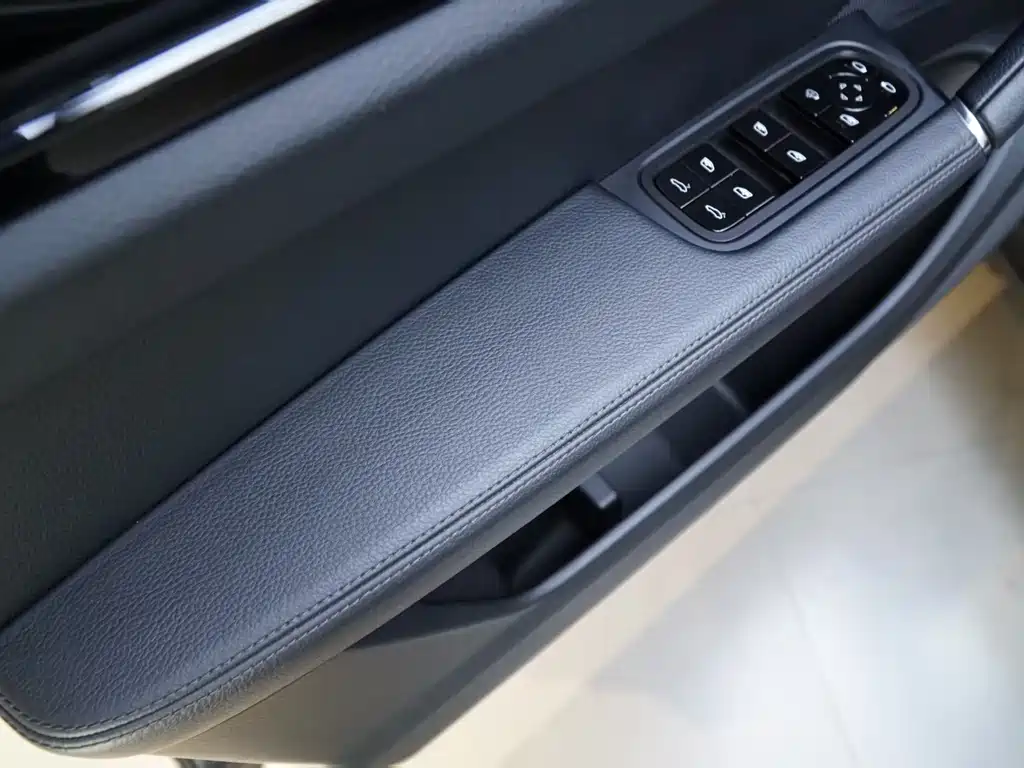 Porsche Cayenne 2019 — фото 14