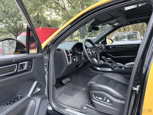 Porsche Cayenne 2020