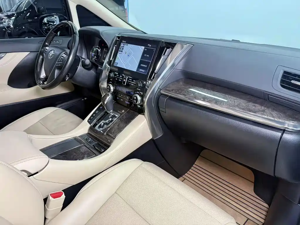 Toyota Alphard 2020 — фото 10