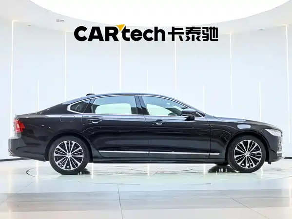 Volvo S90 2025