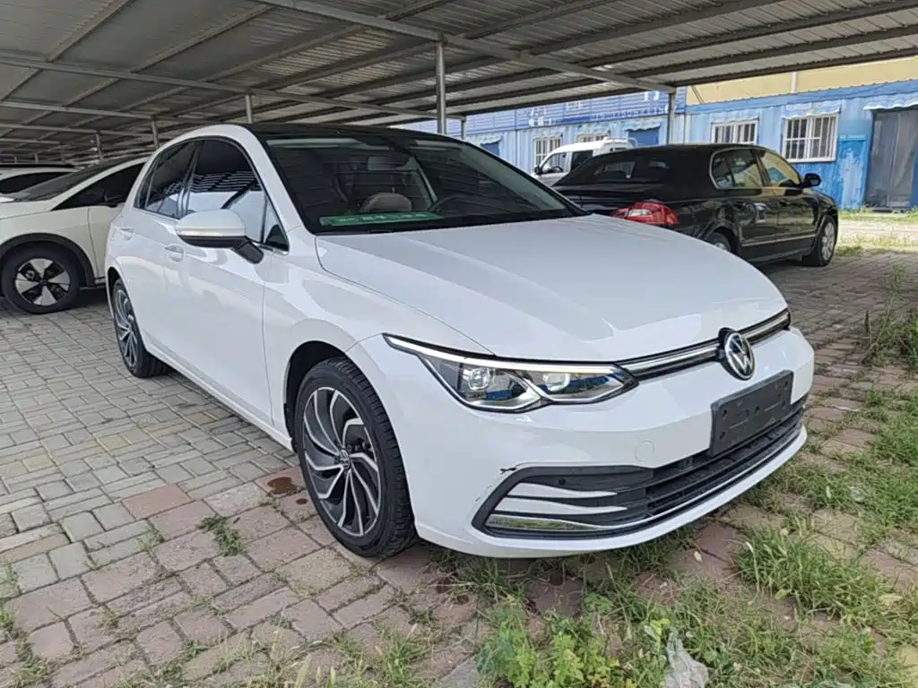 Volkswagen Golf 2021