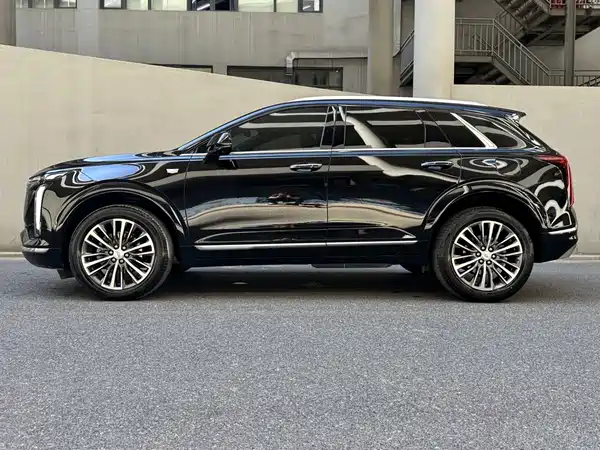 Cadillac XT5 2025
